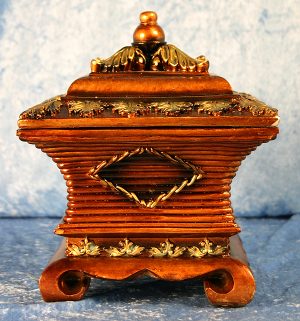 8" SQUARE BOX W/ LID