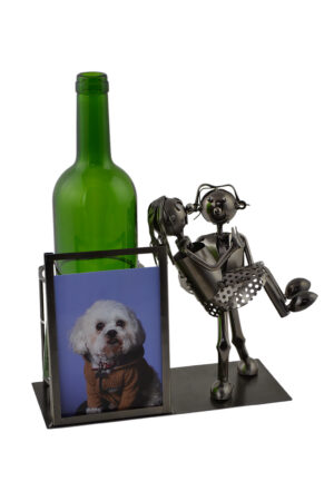 9X4 MAN HOLDING LADY W/ PICTURE HOLDER